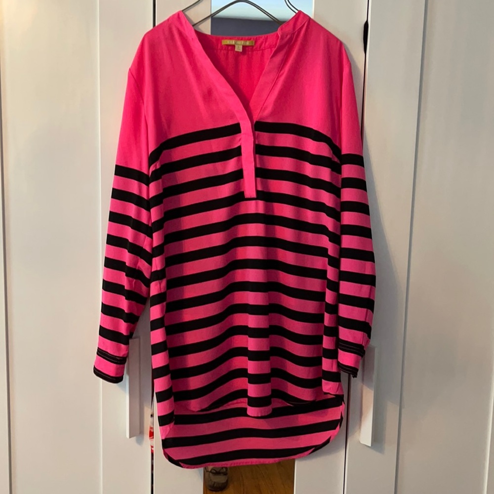 Gianni Bini neon pink hi-low blouse size S